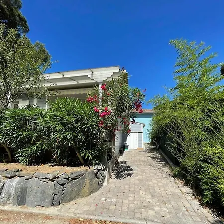 Gasmim18 - Maison Climatisee 5 Pers Dans Domaine Prive Avec Piscine Proche St Tropez Et Ses Plages Villa